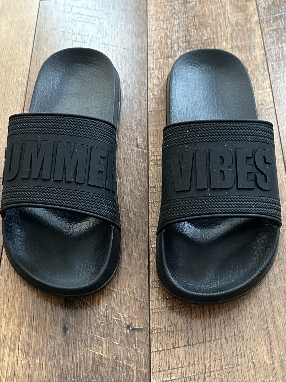 Summer Vibes Black Rubber Beach Slides Sz 10 EUC